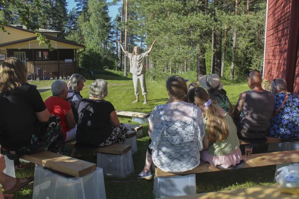 Adalminan helmi muistuttaa aidoista arvoista