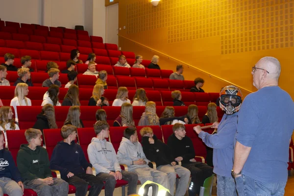 Tarkkaile ympärillesi liikenteessä