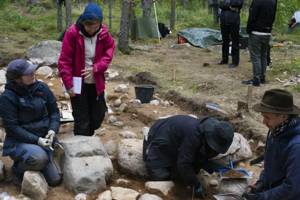 Kiurunkankaan kaivauksilta löytyi lisää tulisijoja, palaneita luita ja kvartsia