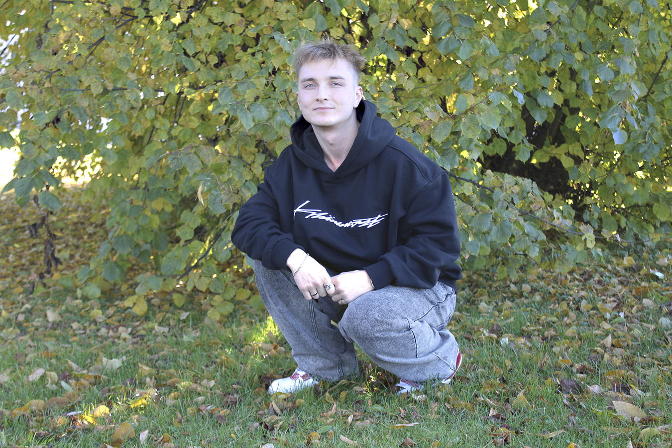 Niko Kopolan Klämmost vaatemerkin uuden malliston julkistamistilaisuus järjestettiin Sievissä 18.10.2025.