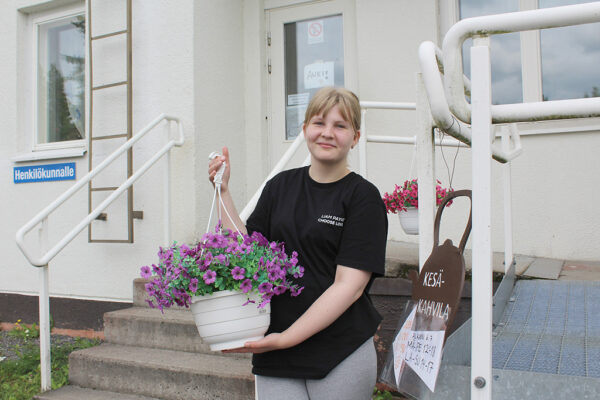 Järvikylän kesäkahvila pyöri neljän nuoren yrittäjän voimin